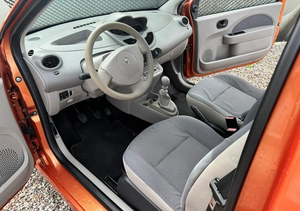 Renault Twingo cena 9900 przebieg: 131096, rok produkcji 2007 z Leżajsk małe 37